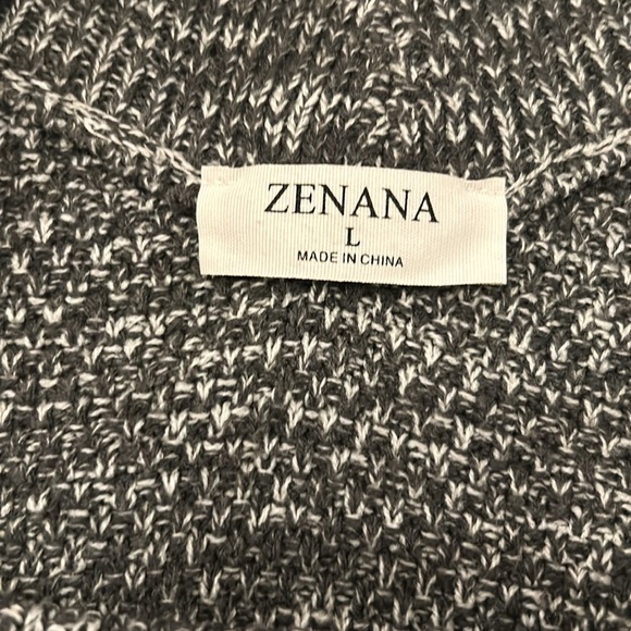 Off the shoulder sweater - Picture 4 of 6